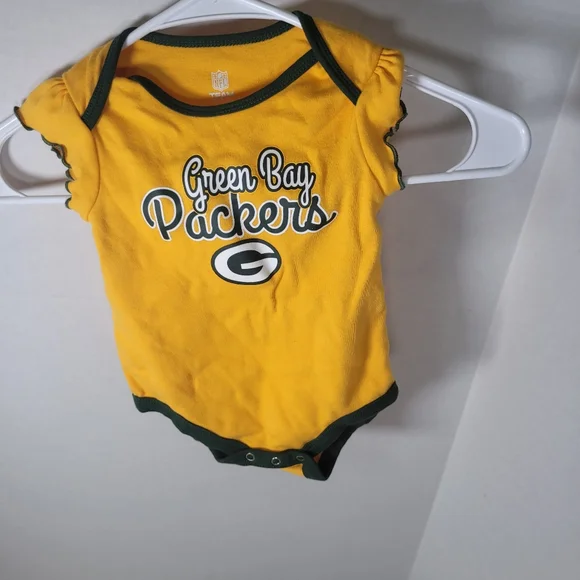 4 Green Bay Packers NFL Team Infant Girls Onesies - Picture 2 of 6